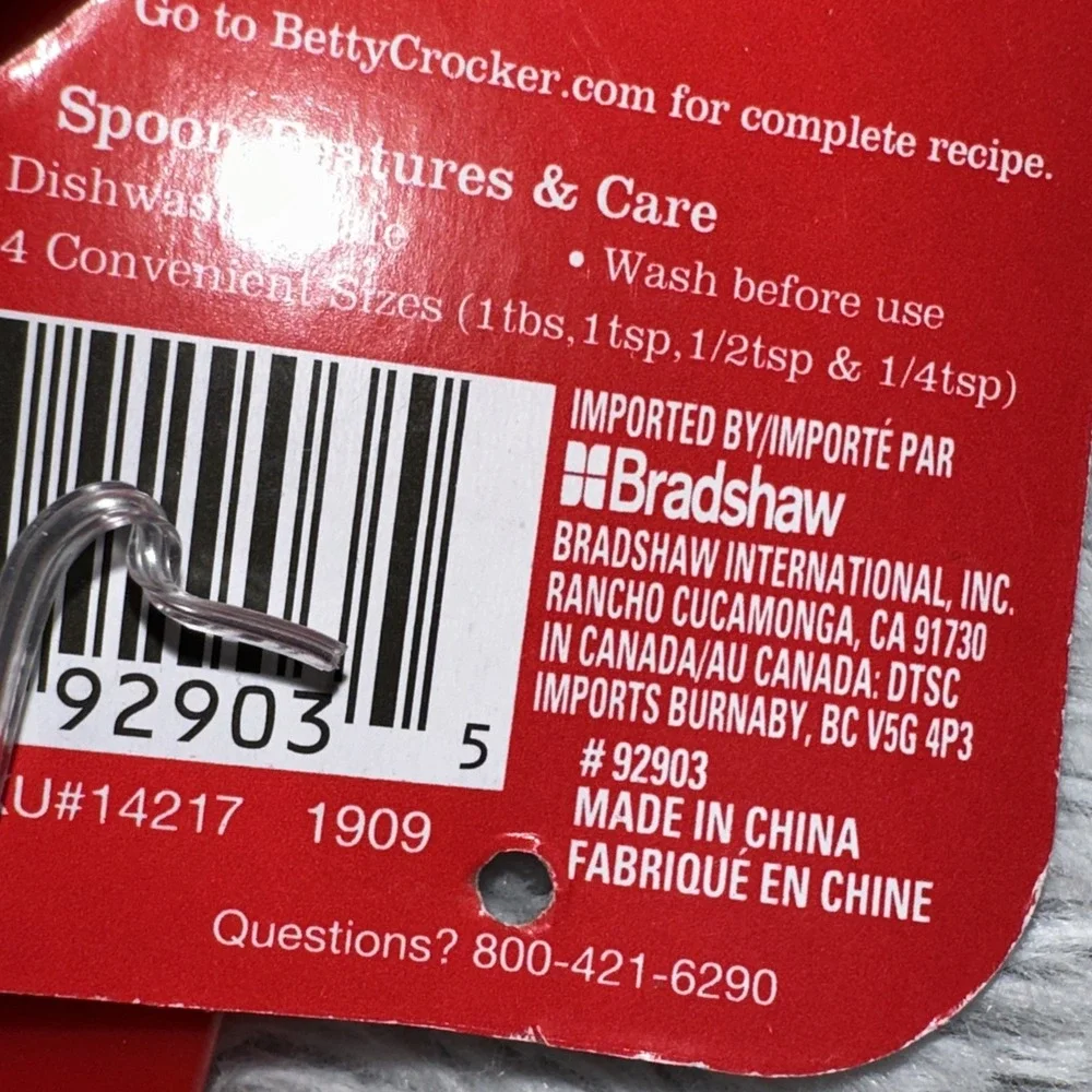 Betty Crocker Red Plastic‎ Measuring Spoons Set 4 Piece Dishwasher Safe New